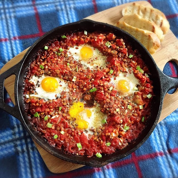 Red and Green Lentil Shakshuka | fairyburger